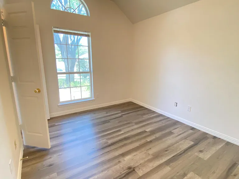 1212 Oak Valley — Photo 33