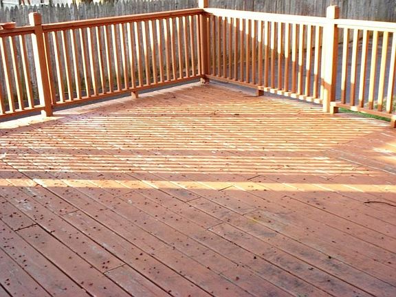 Deck off rear of house