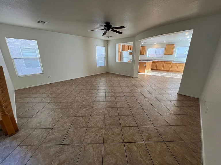 718 Thornford St — Photo 6