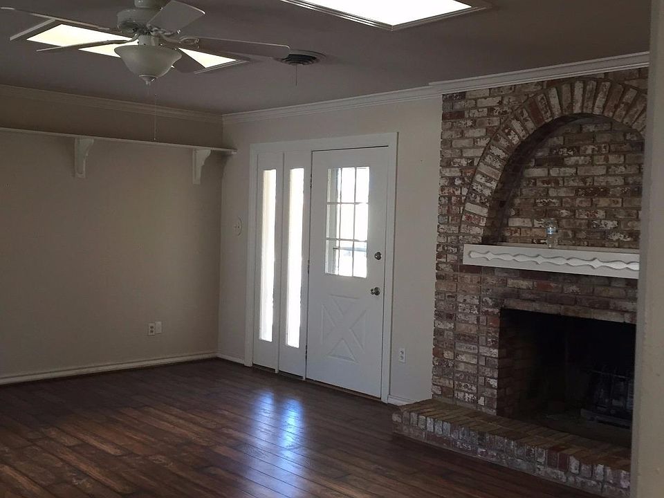 2nd image of 3817 53rd St