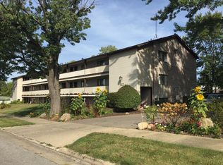 899 Rosamond Ave, Akron, OH 44307