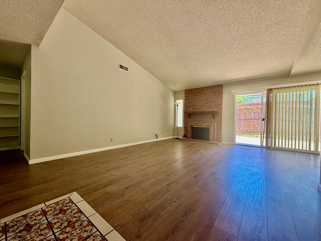 3 bed, 1504 sqft, $4,300 — Photo 4
