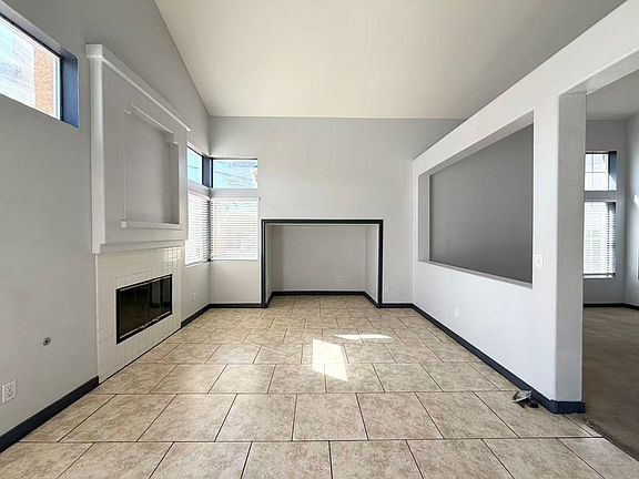 5th image of 901 Golden Hawk Way