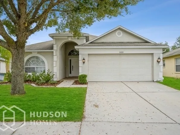 31221 Whinsenton Dr, Wesley Chapel, FL 33543