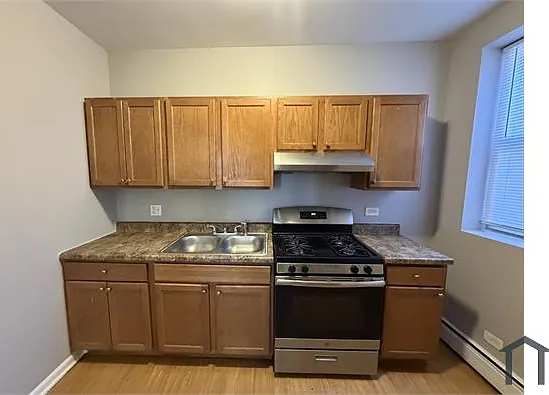 7956 S Laflin St — Photo 2