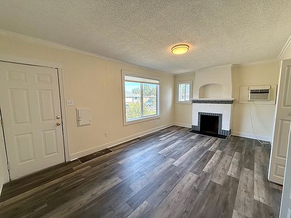 3rd image of 2117 W Carlisle Ave