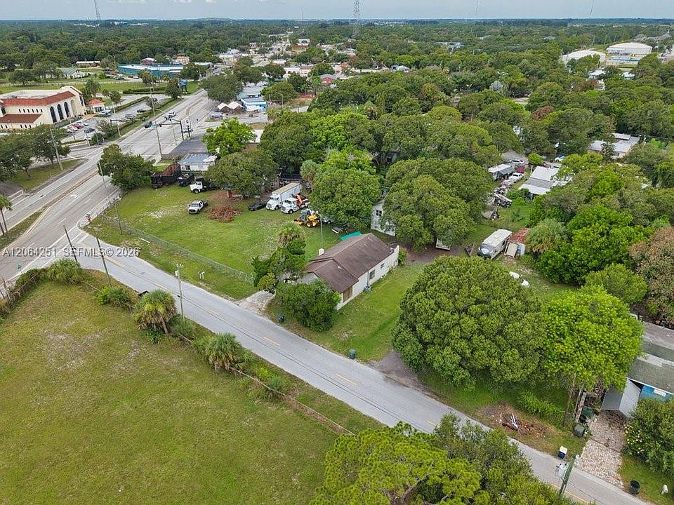 1st image of 2108 Okeechobee Rd