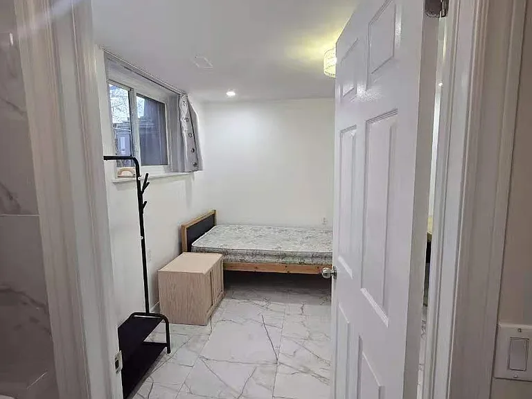 38 Collingsbrook Blvd #2 — Photo 11