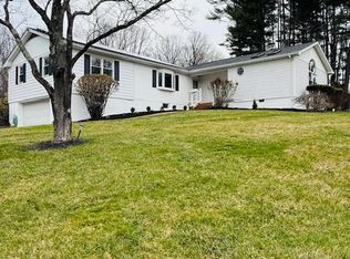 4402 Meadowcliff Rd, Glen Arm, MD 21057