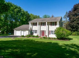 13 Rolling View Dr, Hackettstown, NJ 07840