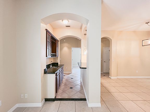 4th image of 1462 Chessington Cir