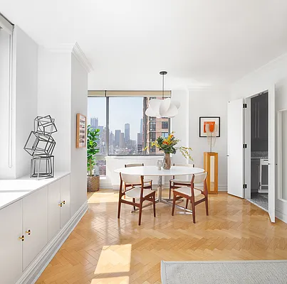 Sold by Compass | media 17