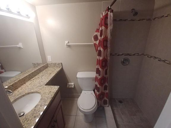 4th image of 4902 W Gandy Blvd