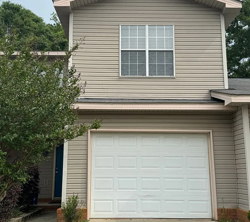 103 Creeke Ln