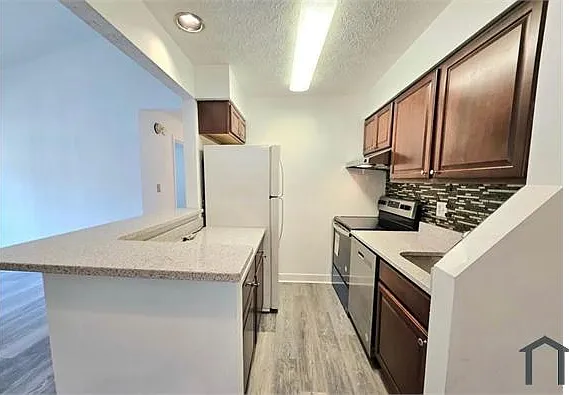 316 Wells Ct — Photo 11