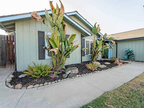 5th image of 2323 S Peppertree Street