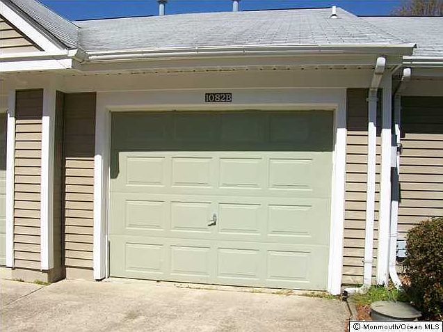 2nd image of 1082 Buckingham Drive #B