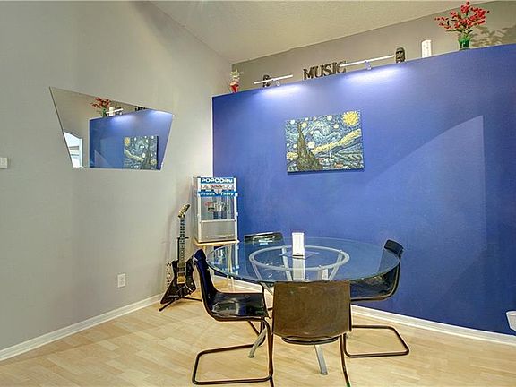 4th image of 7606 Wiltshire Park Pl