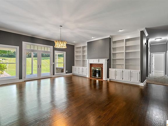 3rd image of 205 Whippoorwill Dr