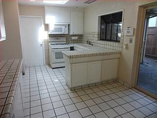 5th image of 1220 University Ave