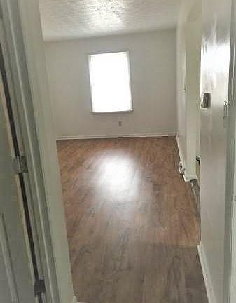 5th image of 1262 Centre Pkwy