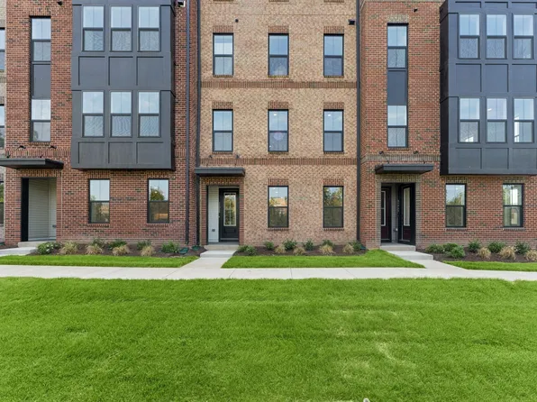 14984 Deco Cir, Chantilly, VA 20151