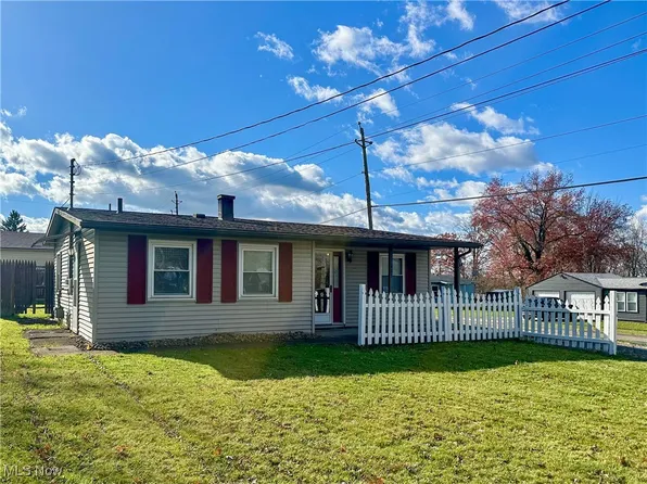 401 Indiana Ave, Girard, OH 44420