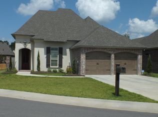 201 Flora Springs, Youngsville, LA 70592
