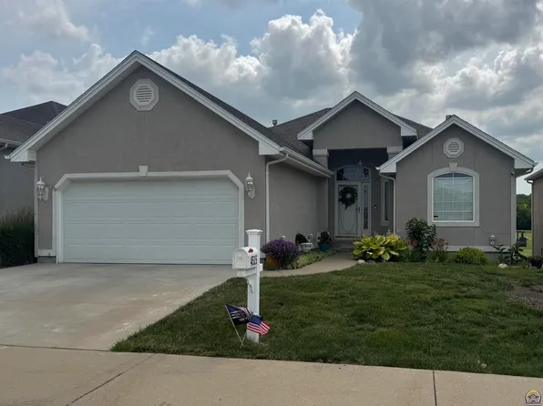 4515 SW Crenshaw Dr, Topeka, KS 66610