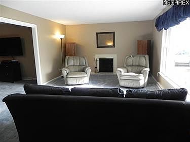 2nd image of 440 Catherine St