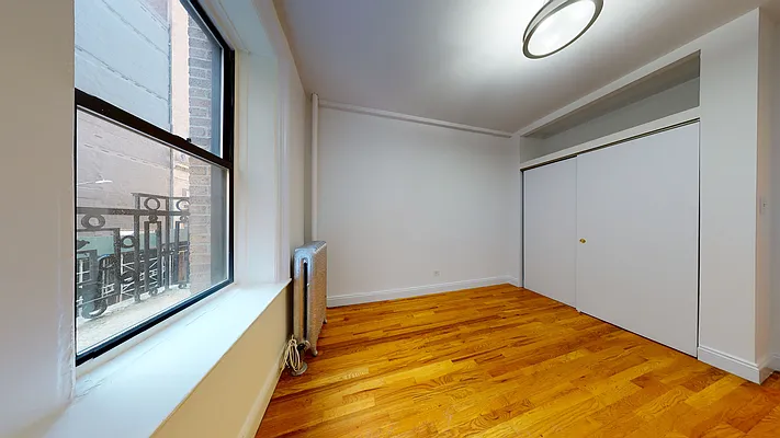 Rented by Bond New York | media 8