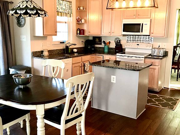 5th image of 9321 Hersch Farm Ln