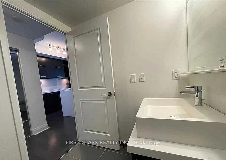 1080 Bay St #3109 — Photo 4