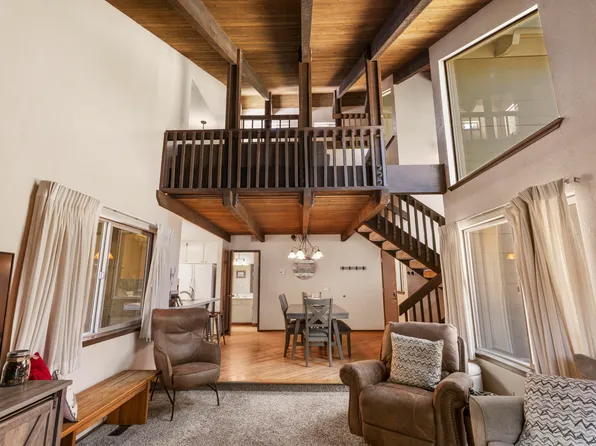 57012 Tennis Village Ln #57, Bend, OR 97707