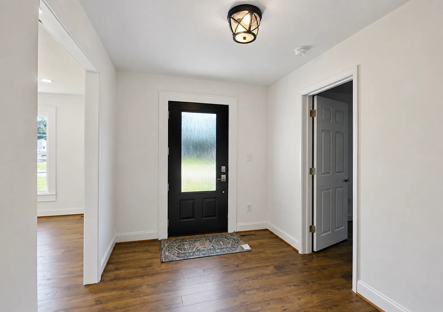 Updated 5-Bedroom, 3-Bath Home with Washer and Dryer Included — Photo 2