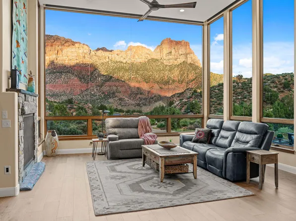 1594 Claret Cup Ln, Springdale, UT 84767