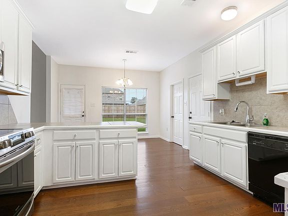 4th image of 36361 Crestway Ave