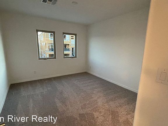 3rd image of 7054 Sunland Ave