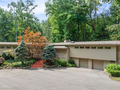 1391 Cedar Bend Dr, Bloomfield Hills, MI, 48302