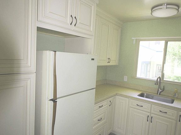 5th image of 1856 Ash St #Na