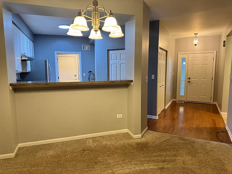 2910 Stockton Ct — Photo 7