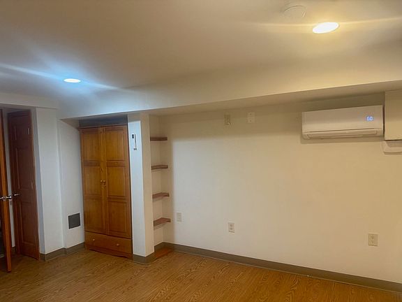 3rd image of 1405 Whittier St NW #6
