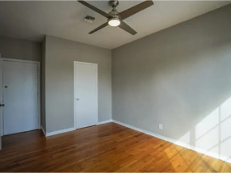 715 Michigan Ave #7 — Photo 6
