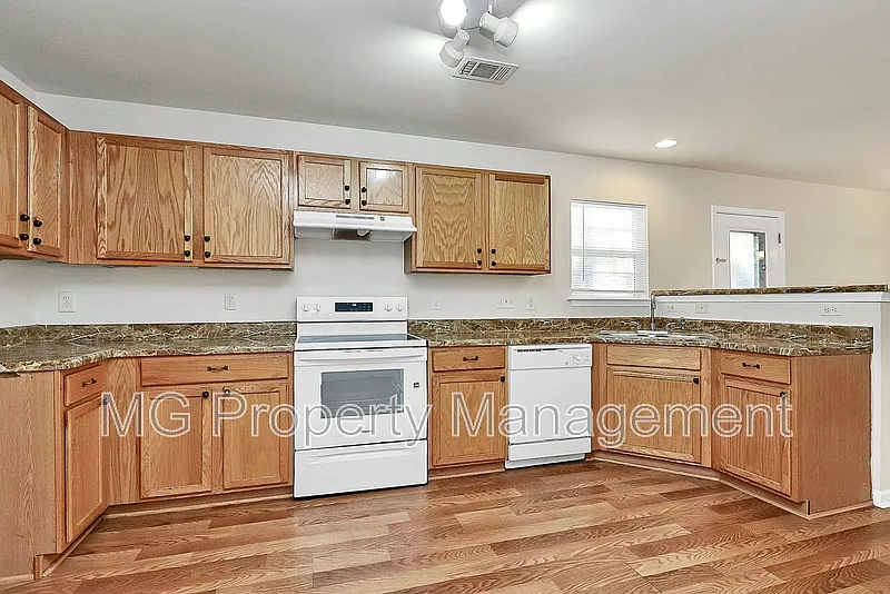 3 bed, 2.5 bath, 1535 sqft, $1,895 — Photo 4