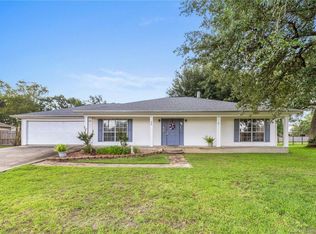 22 Mulberry Rd, Sulphur, LA 70663