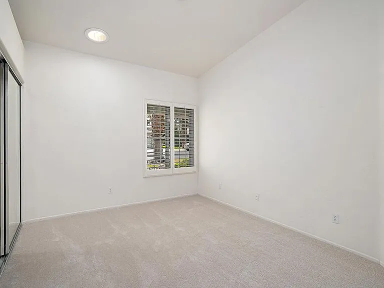 86 Beekman Pl — Photo 27