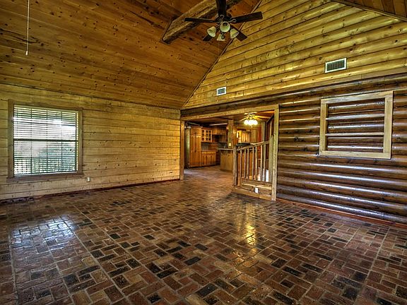 3rd image of 400 County Road 2409