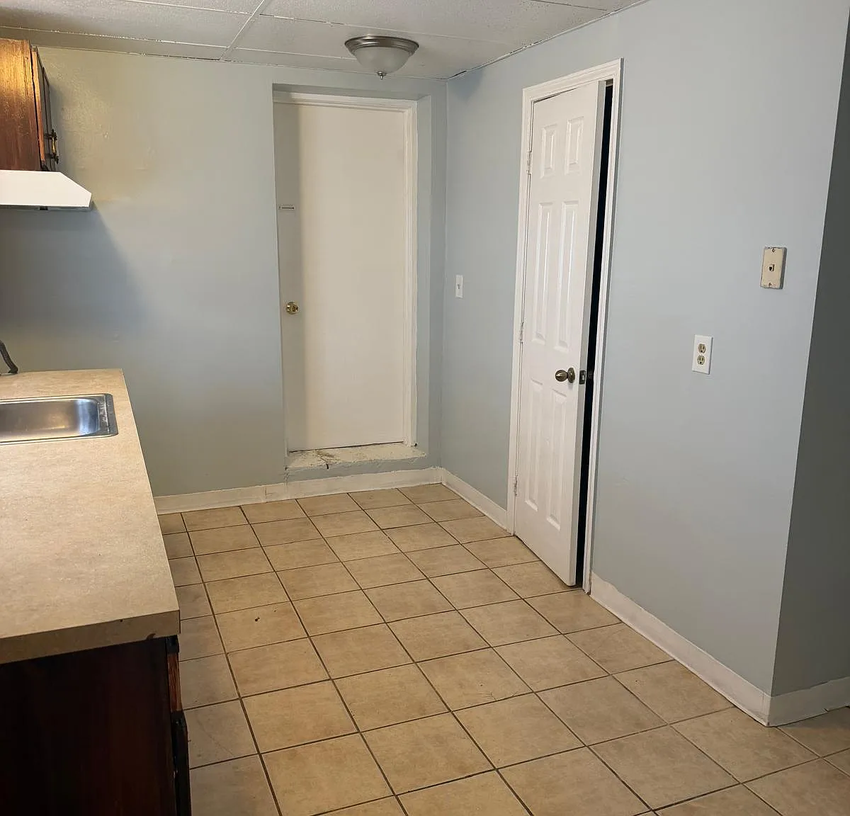 1132 Wolf St — Photo 4