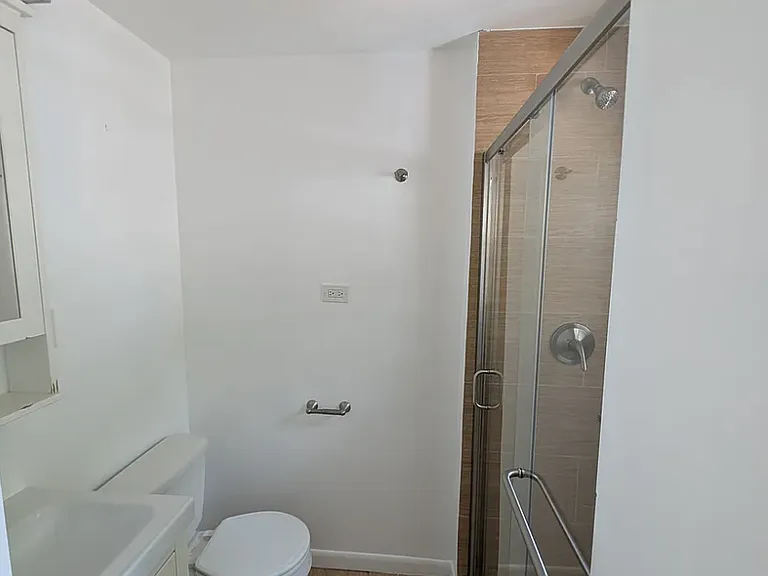 805 Forest St — Photo 10