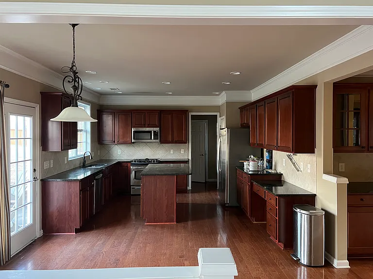 906 Idlewood Dr — Photo 8